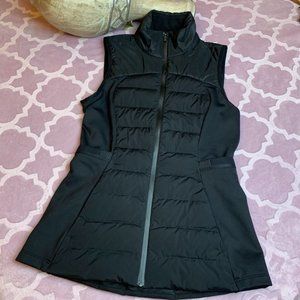 Lululemon Down For It All Vest Run Black sz 4